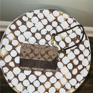 Coach wristlet brown